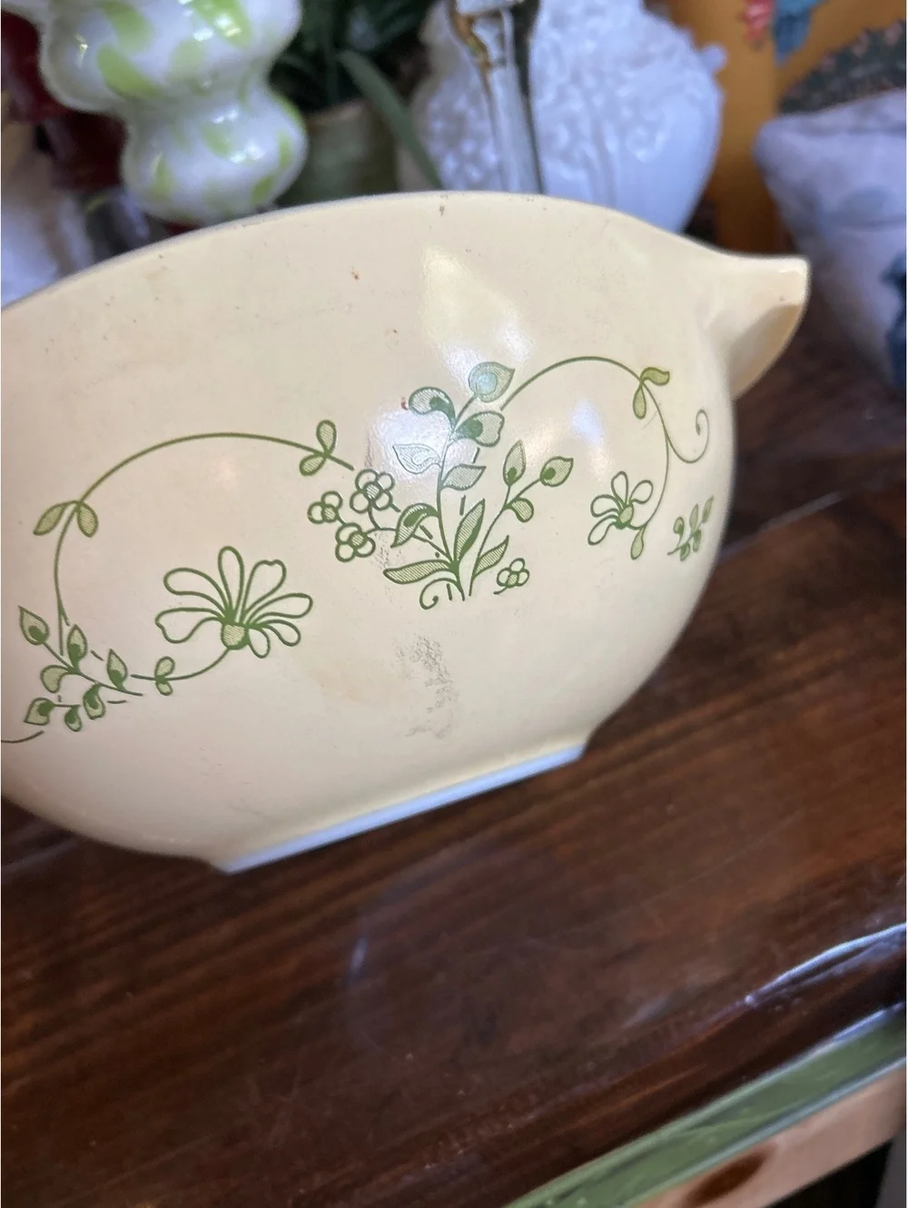 Vintage Pyrex 2.5 Quart Mixing Bowl with Green Floral Design